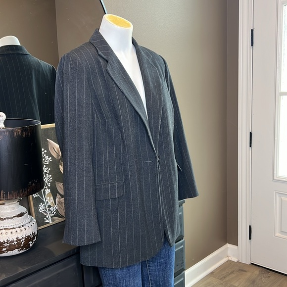KENNETH COLE Charcoal & White Pinstripe Blazer Size 14W - Picture 6 of 11